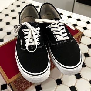 Vans Authentic Black - Size 10.5
